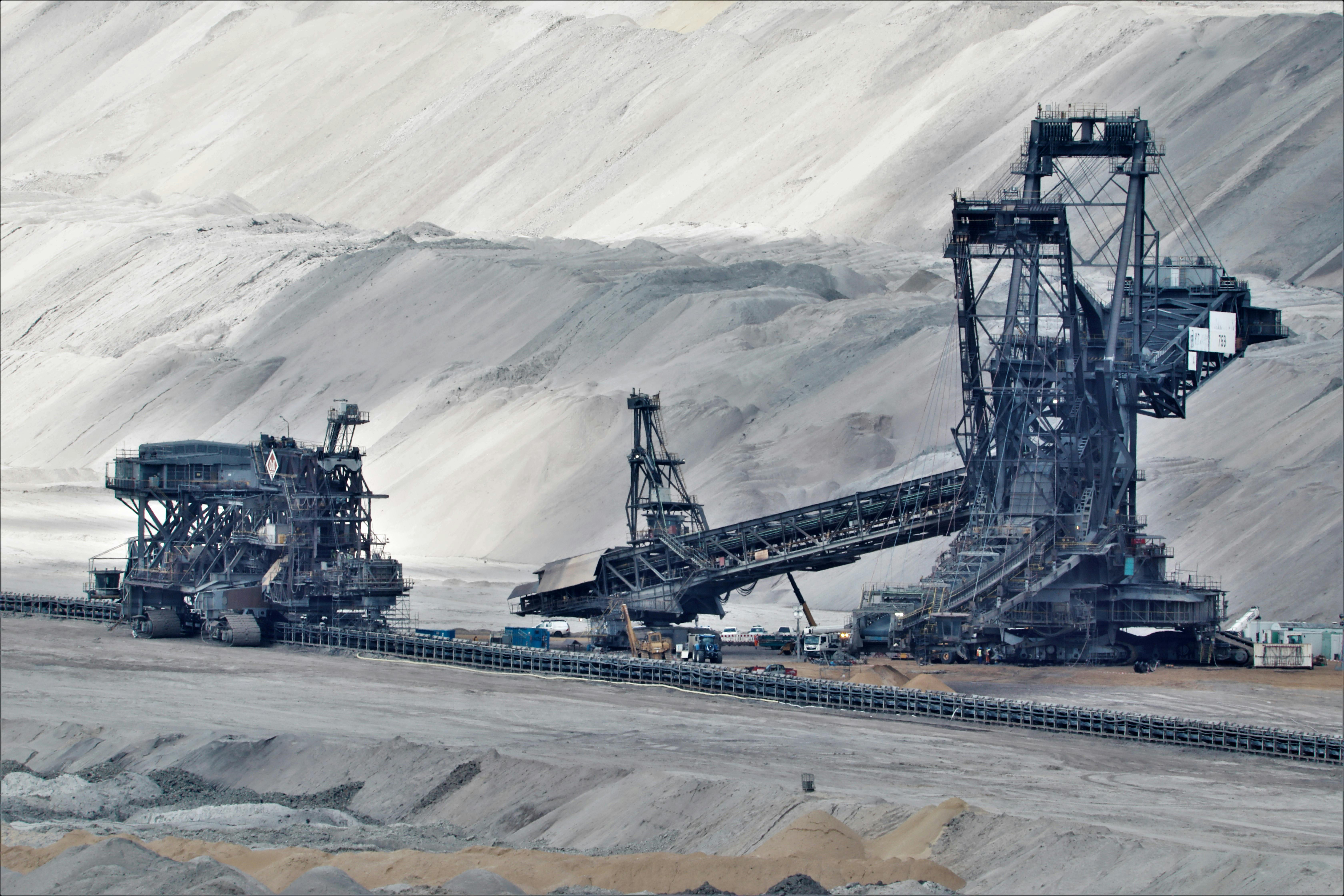 Mining & Heavy Equipment